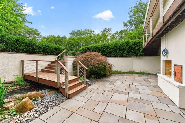 1980 Hillside Drive, Columbus, OH 43221