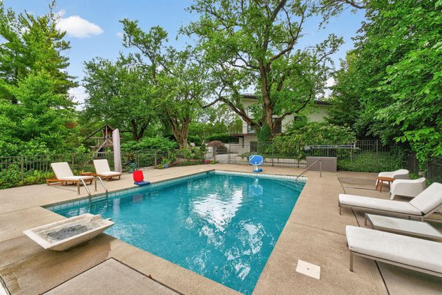 1980 Hillside Drive, Columbus, OH 43221
