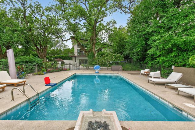 1980 Hillside Drive, Columbus, OH 43221