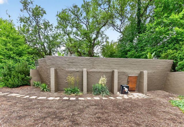 1980 Hillside Drive, Columbus, OH 43221