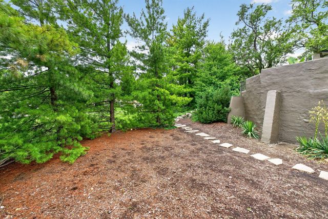 1980 Hillside Drive, Columbus, OH 43221