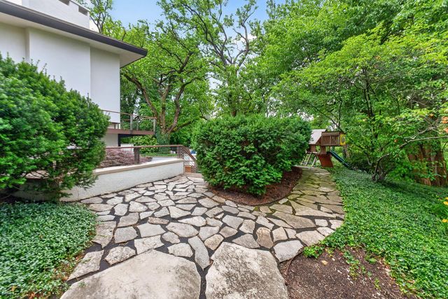 1980 Hillside Drive, Columbus, OH 43221