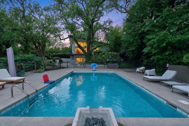 1980 Hillside Drive, Columbus, OH 43221