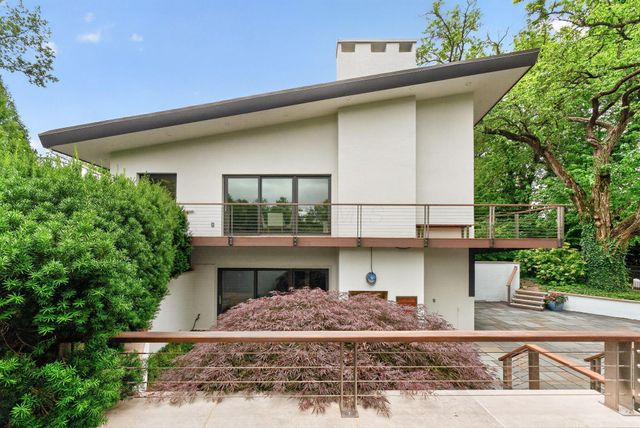 1980 Hillside Drive, Columbus, OH 43221