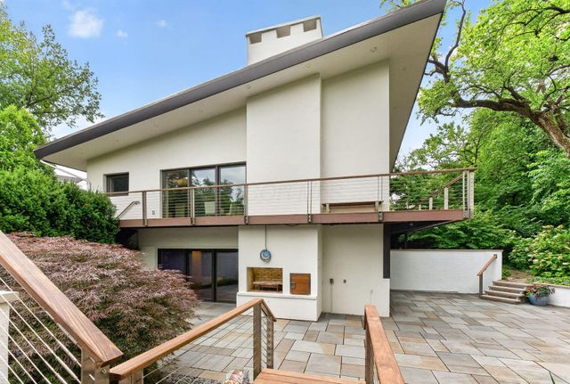 1980 Hillside Drive, Columbus, OH 43221
