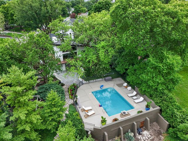 1980 Hillside Drive, Columbus, OH 43221