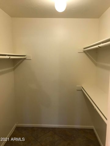 3301 E EARLL Drive 225, Phoenix, AZ 85018