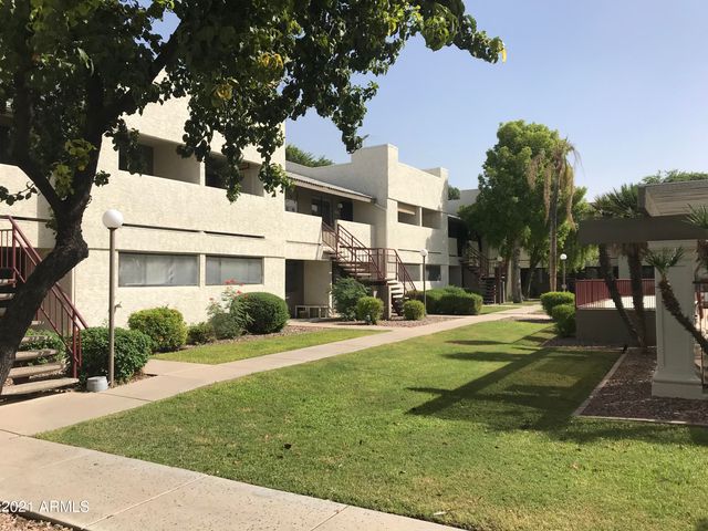 3301 E EARLL Drive 225, Phoenix, AZ 85018