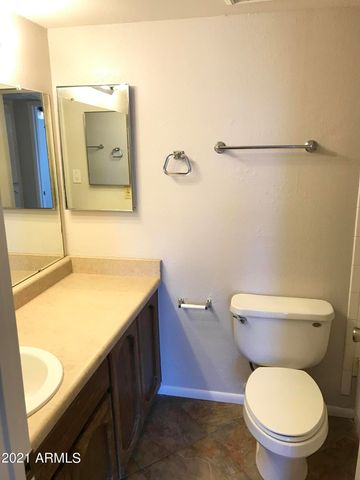 3301 E EARLL Drive 225, Phoenix, AZ 85018