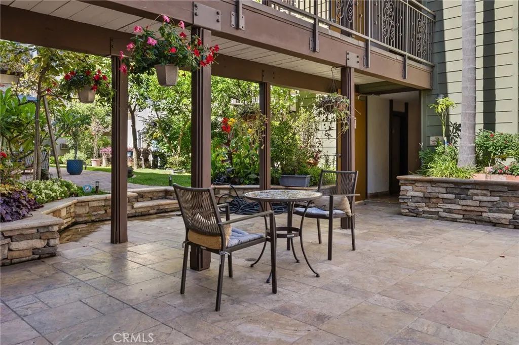 Image 23 of property listing at 525 S Ardmore Avenue 257, Los Angeles, CA 90020