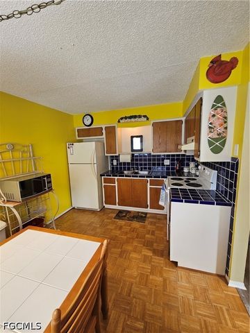 6777 Winkler RD 168, Fort Myers, FL 33919
