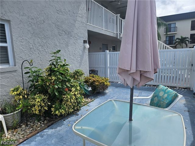 6777 Winkler RD 168, Fort Myers, FL 33919