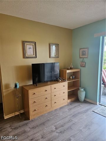 6777 Winkler RD 168, Fort Myers, FL 33919
