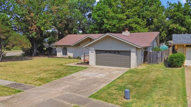 6105 S Irvington Avenue, Tulsa, OK 74136