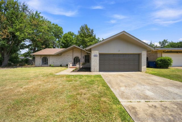 6105 S Irvington Avenue, Tulsa, OK 74136