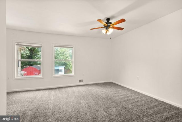 109 MAYFAIR DR NE, Leesburg, VA 20176