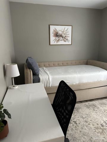 813 N R St, Pensacola, FL 32505