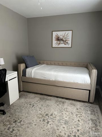 813 N R St, Pensacola, FL 32505