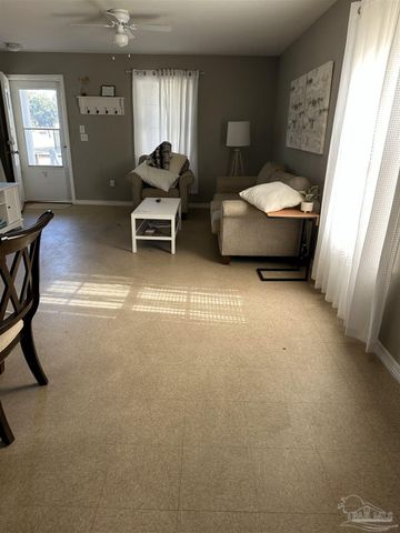 813 N R St, Pensacola, FL 32505