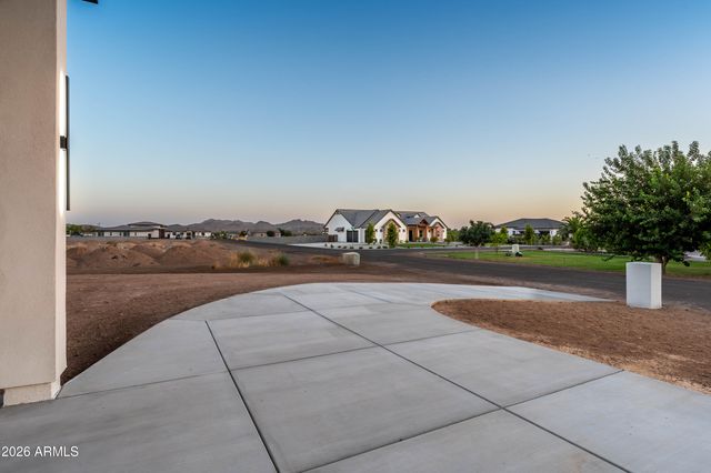 9233 S 227TH Drive, Buckeye, AZ 85326