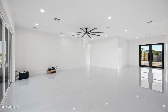 9233 S 227TH Drive, Buckeye, AZ 85326