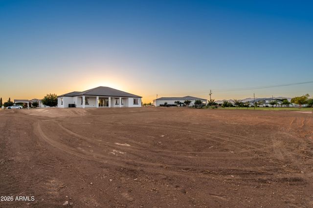 9233 S 227TH Drive, Buckeye, AZ 85326