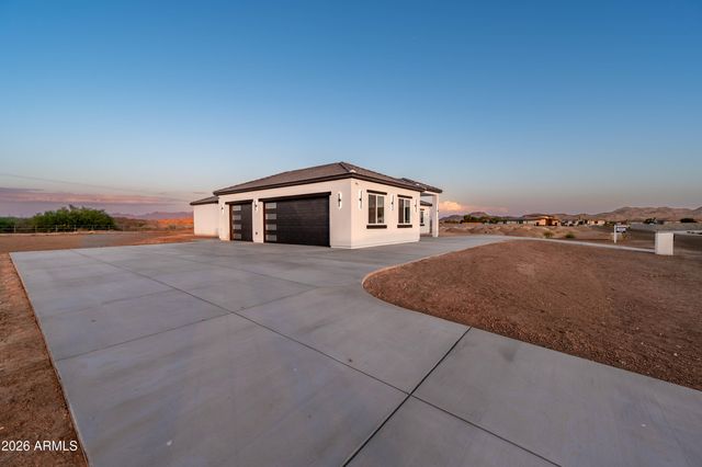 9233 S 227TH Drive, Buckeye, AZ 85326