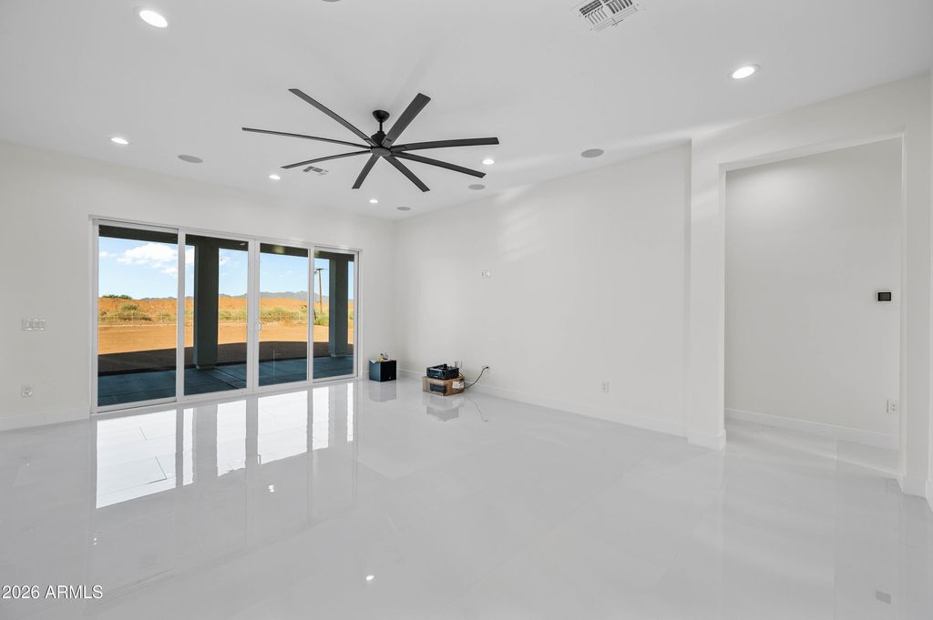 9233 S 227TH Drive, Buckeye, AZ 85326 — photo 4