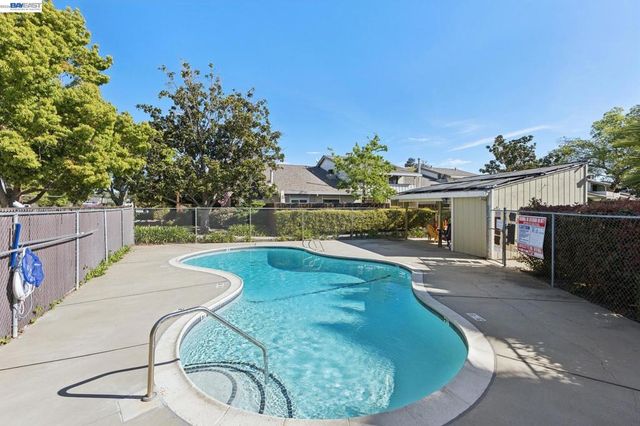 607 Morgan Cmn, Livermore, CA 94551