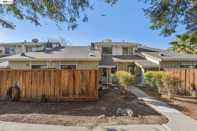 607 Morgan Cmn, Livermore, CA 94551