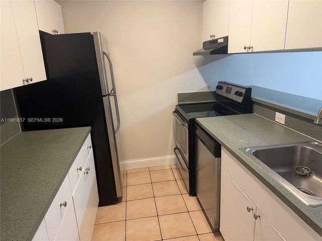 10700 SW 108th Ave C110, Miami, FL 33176