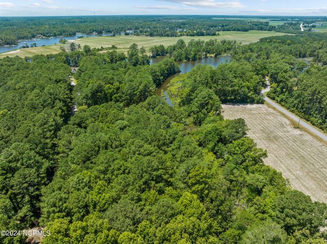 806 Sailhaven Drive, Oriental, NC 28571