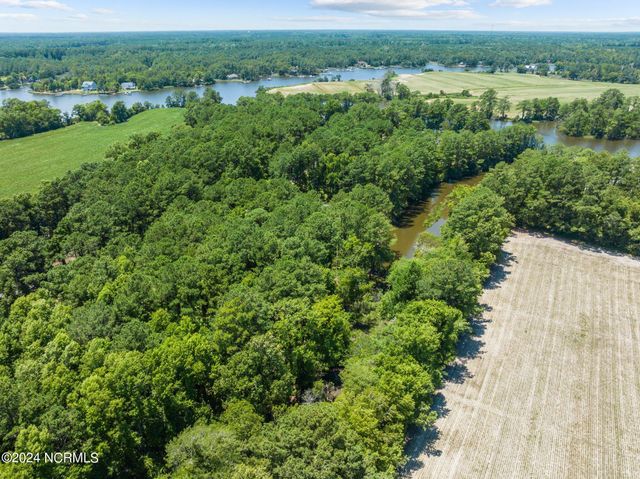 806 Sailhaven Drive, Oriental, NC 28571