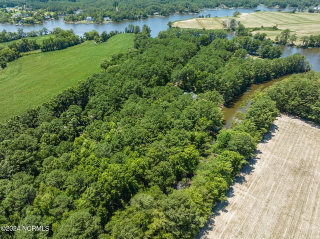 806 Sailhaven Drive, Oriental, NC 28571