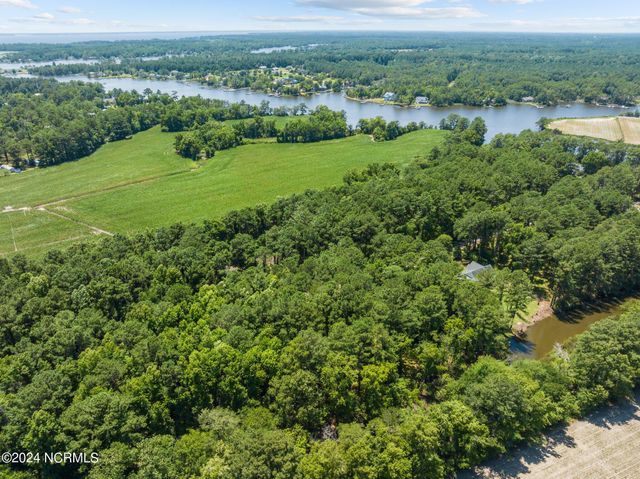 806 Sailhaven Drive, Oriental, NC 28571