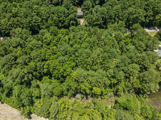 806 Sailhaven Drive, Oriental, NC 28571