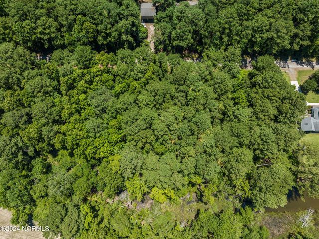 806 Sailhaven Drive, Oriental, NC 28571