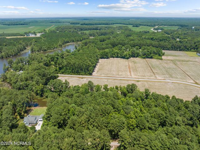 806 Sailhaven Drive, Oriental, NC 28571