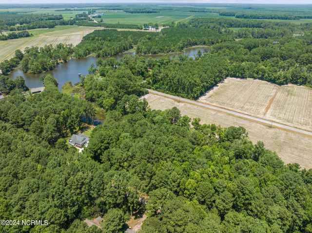 806 Sailhaven Drive, Oriental, NC 28571