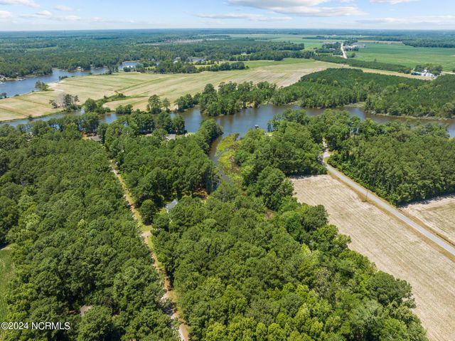 806 Sailhaven Drive, Oriental, NC 28571