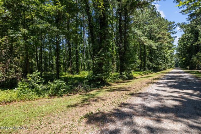 806 Sailhaven Drive, Oriental, NC 28571