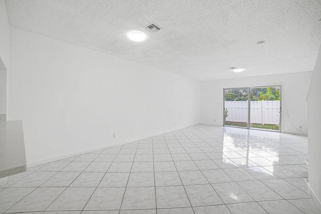 8207 Fairway Road Road 8207, Sunrise, FL 33351