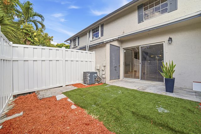 8207 Fairway Road Road 8207, Sunrise, FL 33351