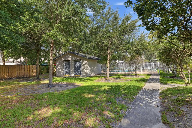 8207 Fairway Road Road 8207, Sunrise, FL 33351