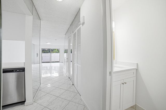 8207 Fairway Road Road 8207, Sunrise, FL 33351