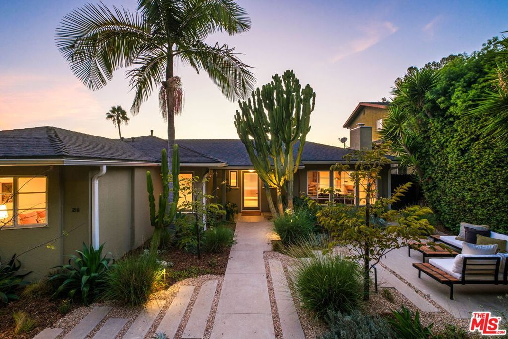2111 Hollyvista Avenue, Los Angeles, CA 90027 — exterior