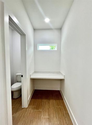 5710 Delmack Street A, Houston, TX 77032