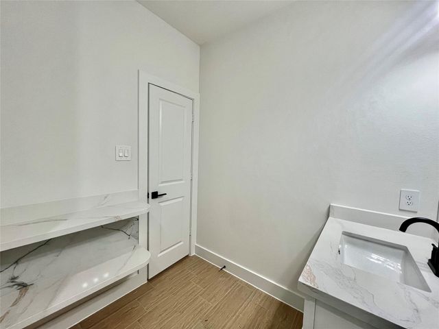 5710 Delmack Street A, Houston, TX 77032
