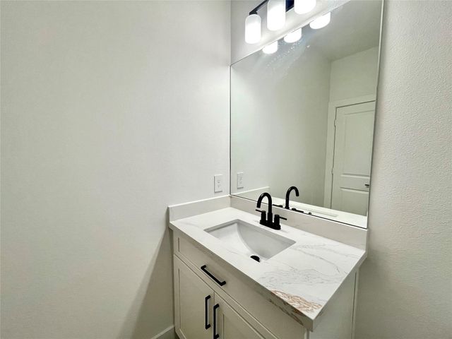 5710 Delmack Street A, Houston, TX 77032
