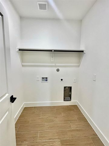 5710 Delmack Street A, Houston, TX 77032